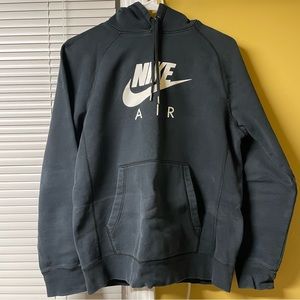 Nike Men’s Sportswear Club Fleece Graphic Hoodie